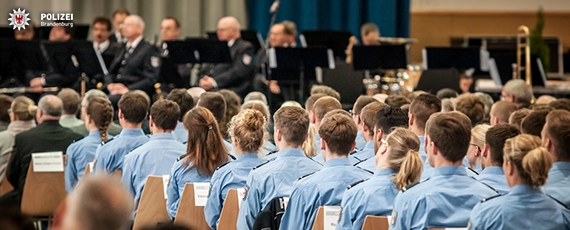 Feierliche Vereidigung An Der FHPol | Hochschule Polizei Brandenburg